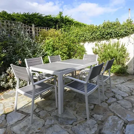 April Holiday home *