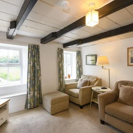 Holiday home April *